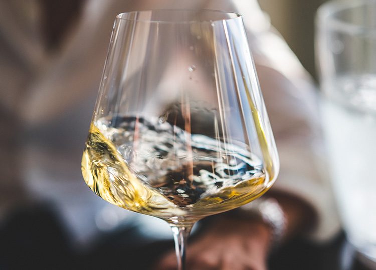 Déguster du vin : les larmes