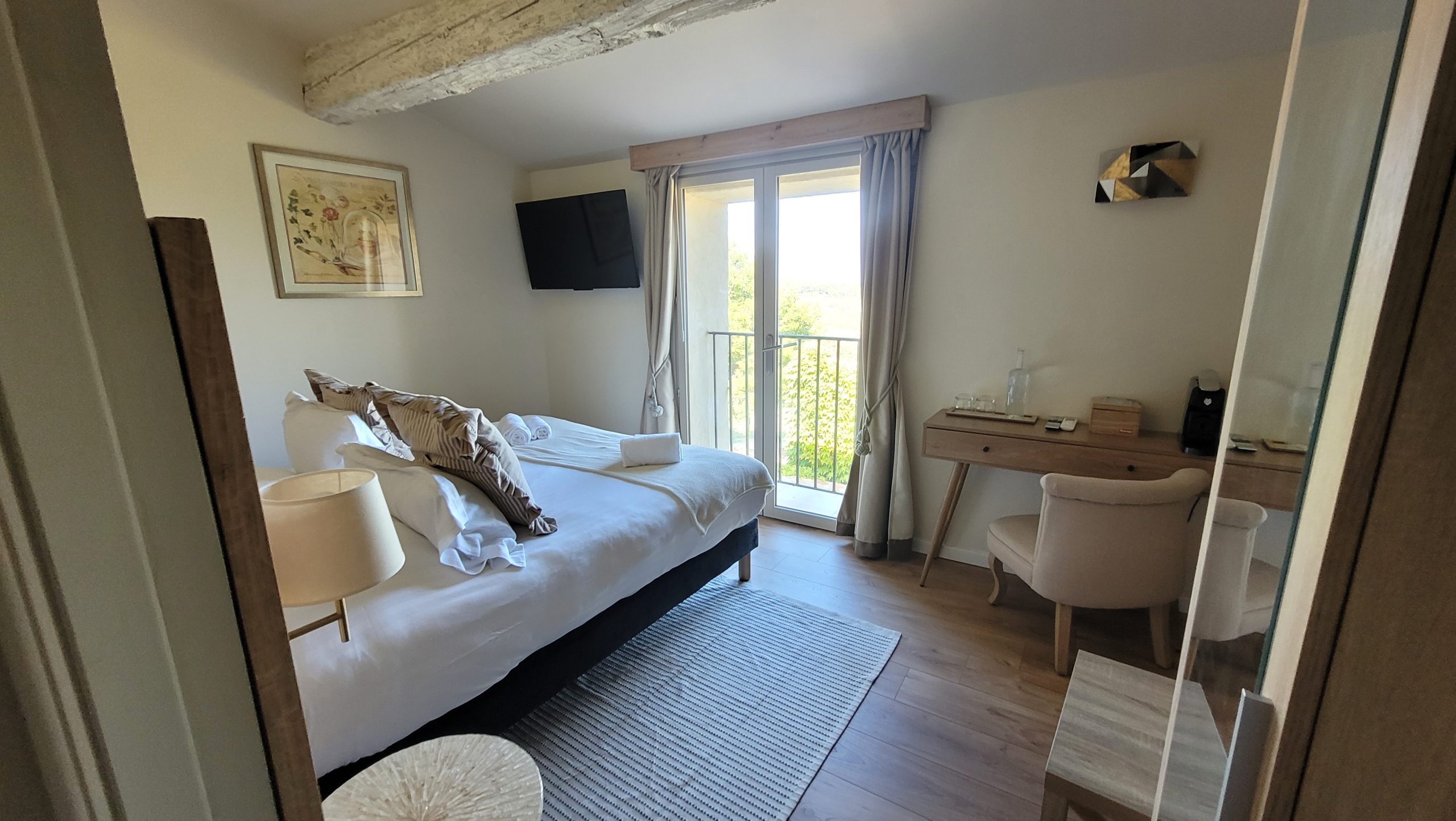 hebergement chambre belvedere lit chateau le bouis